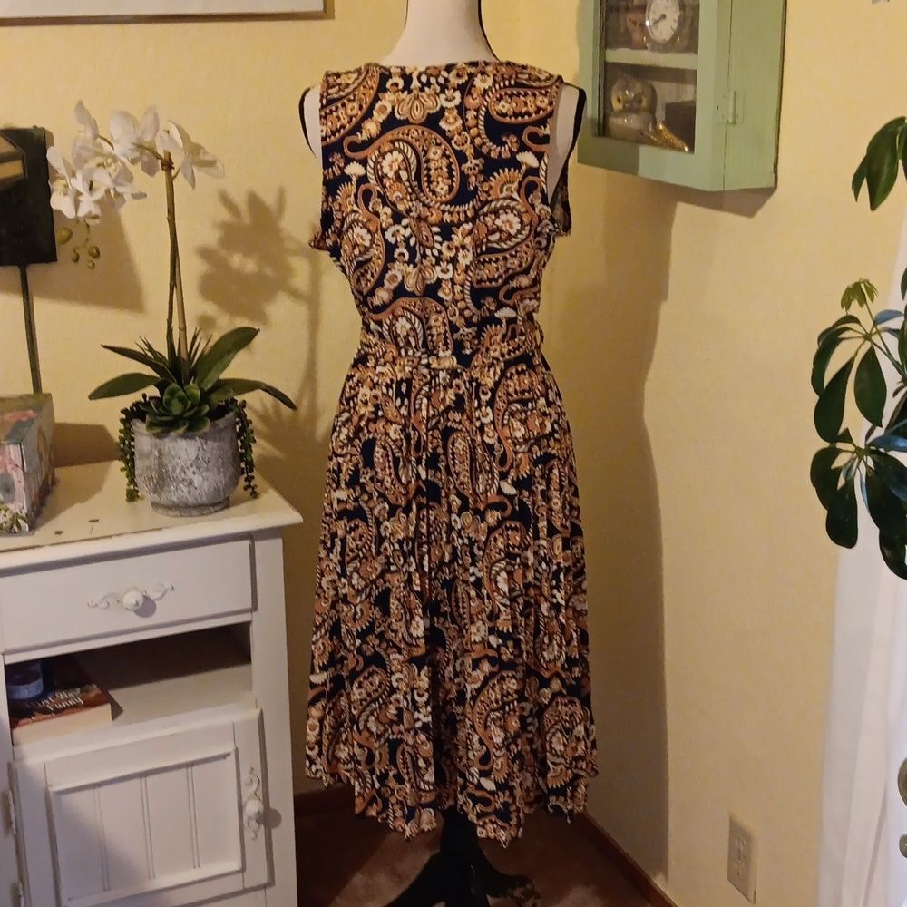 Lark + Grey Paisley Wrap Front PLEATED Dress. Career. Professional. - Picture 7 of 12